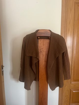 Chaqueta Stradivarius Marrón