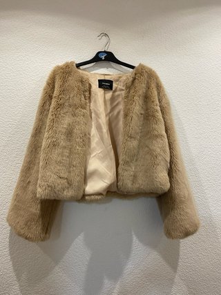 Cazadora de pelo beige Pull&Bear