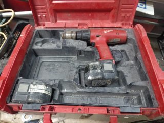 Taladro a batería Milwaukee