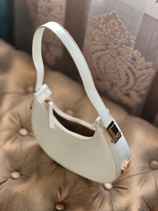 Bolso de hombro blanco