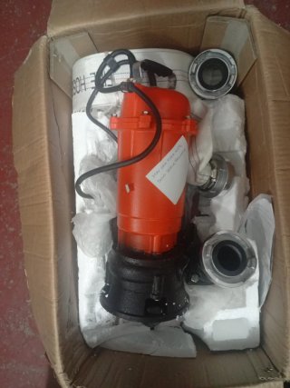 Bomba de agua Vevor naranja ROTO