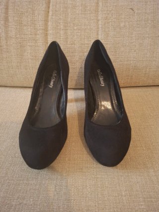 Zapatos de salón negros Belle & Beauty