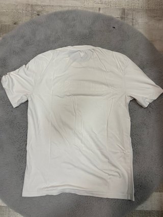 T-shirt Guess Branca | Tamanho M