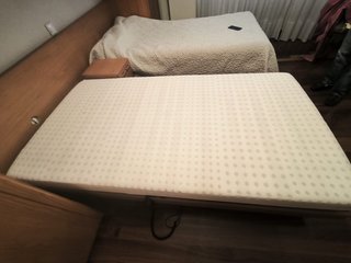 Cama eléctrica articulada