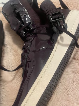 Nike SF Air Force 1 SE Premium. Color port wine