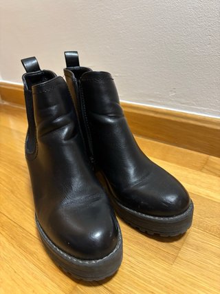 Botines Chika10 negros tacón