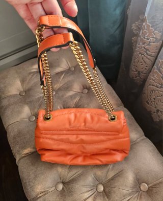 Bolso Elegante Naranja con Cadena