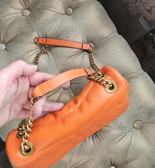 Bolso Elegante Naranja con Cadena