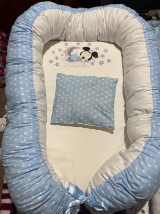 Nido reductor bebé Mickey Mouse