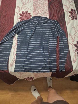 Camiseta manga larga rayas azul y blanco
