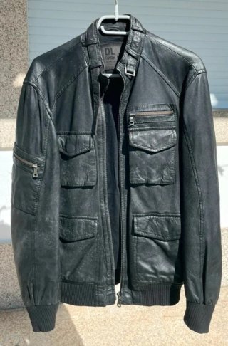 Cazadora de piel negra Springfield