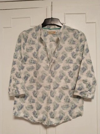 Camisa Zara Estampada Hojas Talla 11/12 juvenil