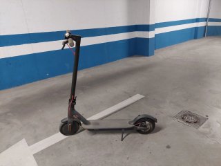 Patinete Xiaomi para piezas o reparar +cargador