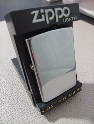 Encendedor Zippo Plateado