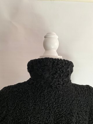 Abrigo de Piel de Astracán Carla Mosse Negro