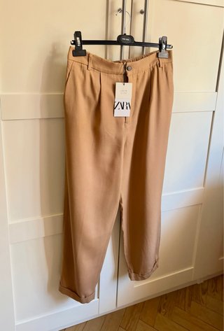 Pantalón Zara Camel Talla M nuevo con etiqueta