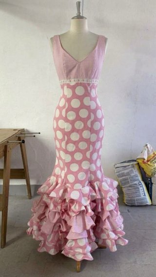 Vestido de flamenca rosa