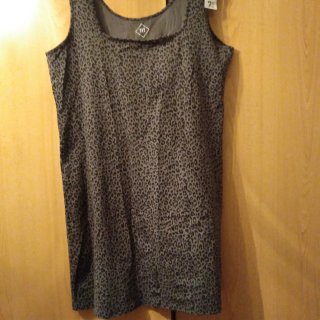 Vestido con estampado de leopardo, nuevo.