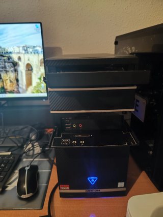 Torre Medion I3 8100