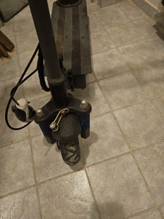 Patinete para piezas.