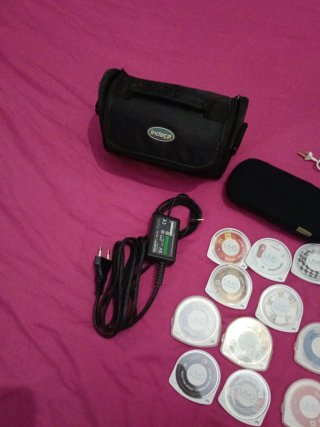 Sony PSP Nera + Accessori