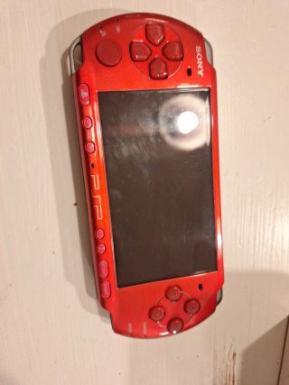PSP Slim Lite Roja con Caja
