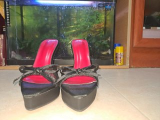 Sandalias de tacón plataforma negras y rojas