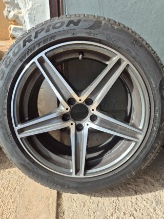 4 Llantas con Neumáticos Invierno 235/50 R18