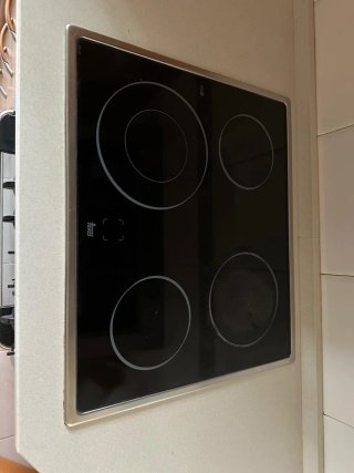Vitrocerámica Teka 4 fuegos+HORNO