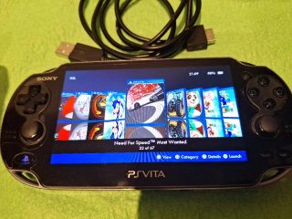 PlayStation Vita Sony PS Vita PSP Vita Sony - Console portatile in nero con cavo di ricarica
