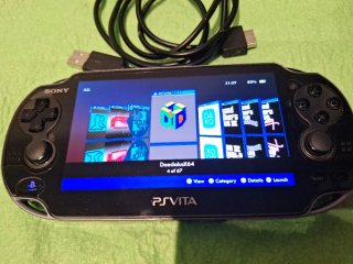 PlayStation Vita Sony PS Vita PSP Vita Sony - Console portatile in nero con cavo di ricarica