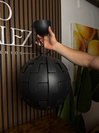 Lámpara de diseño IKEA negra