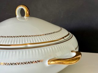 🇫🇷 Sopera blanca y dorado Porcelana