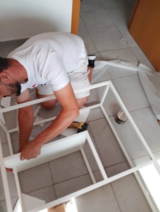 Servicio de montaje de muebles y bricolaje