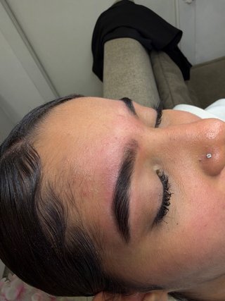 Manicura, peluquería y lifting en Tetuan