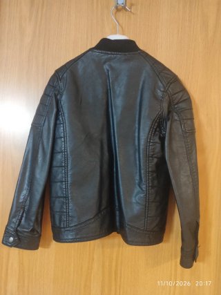 Cazadora niño H&M negra -128