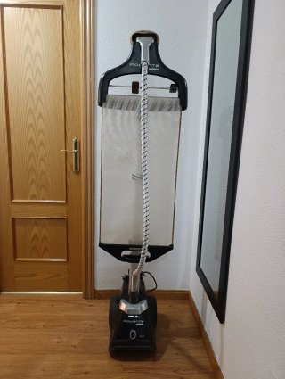 Centro de Planchado Vertical Rowenta Master Valet