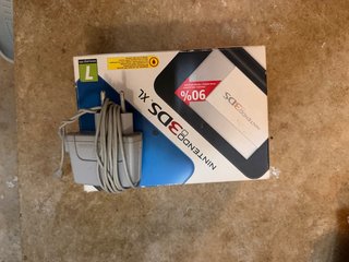 Nintendo 3DS XL Blu con Caricatore