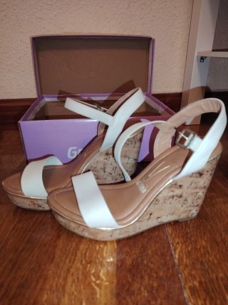 Sandalias de cuña blancas Vizzano