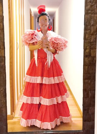 Alquiler traje gitana flamenca andaluz sevillana