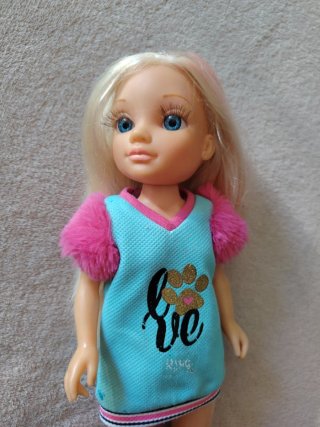Muñeca Nancy con vestido azul