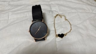 Pack Reloj Negro y Pulsera Corazón Dorado
