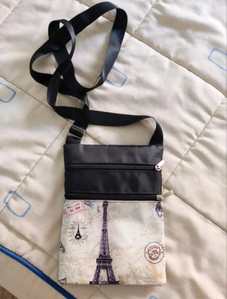 Bolso bandolera pequeño. Nuevo.
