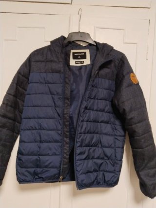 Chaqueta Quiksilver azul y gris oscuro