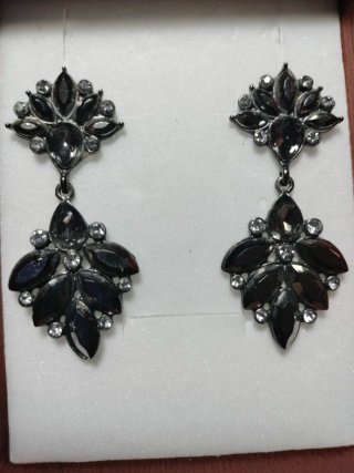 Pendientes vintage plateados y negros