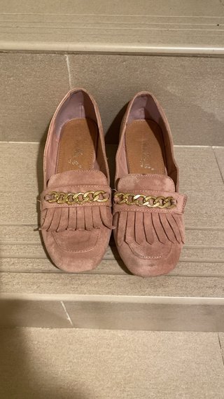 zapatos rosas efecto ante, con flecos