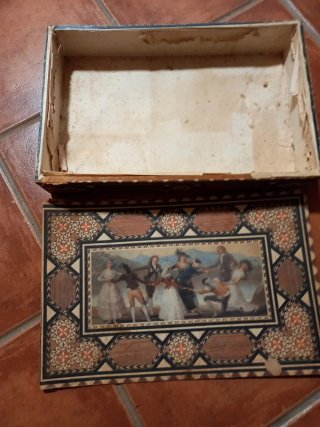 Caja antigua mantecados reyes católicos. Estepa
