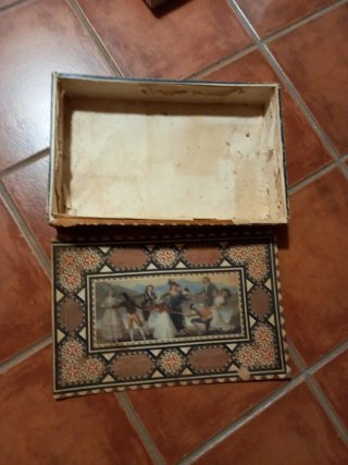 Caja antigua mantecados reyes católicos. Estepa