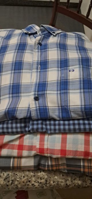 Lote 4 Camisas Talla L (Carlos Córdoba, Pepe)