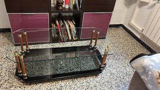 Mesa de centro con sobre de cristal